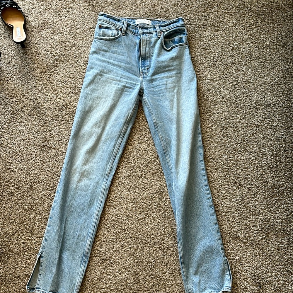 Abercrombie 90’s denim with split hem
